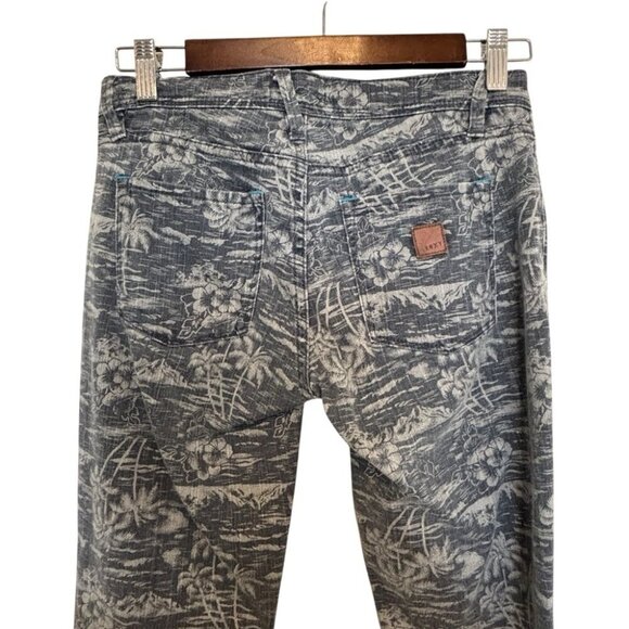 Roxy Women’s Denim Gray Floral Patterned Jeans Size 26 - Picture 5 of 6
